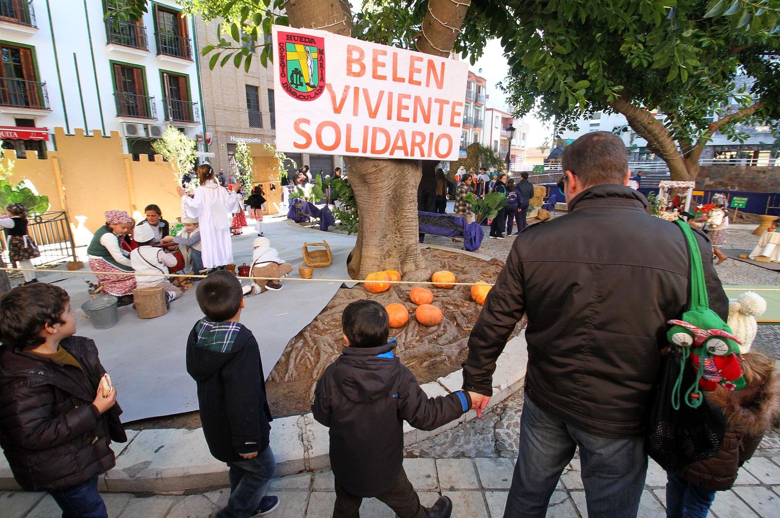 Imágenes del Belén viviente del Colegio María Inmaculada.