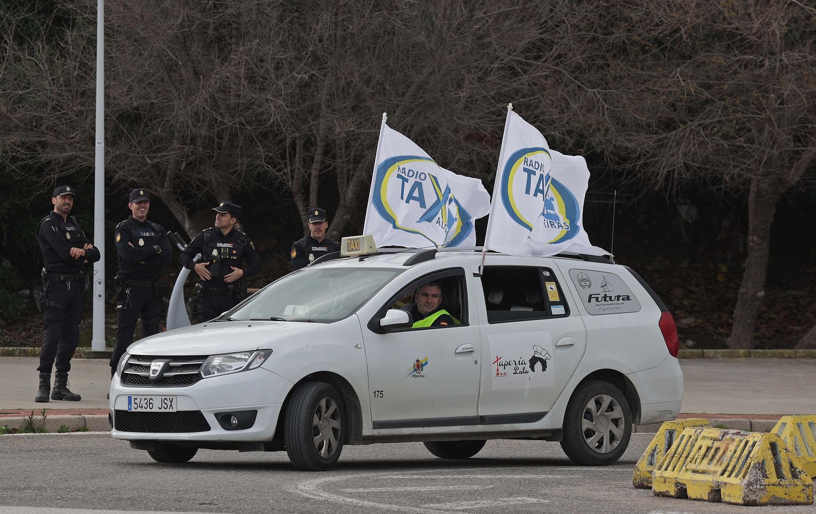 Fotos de las protestas de los taxistas en Algeciras