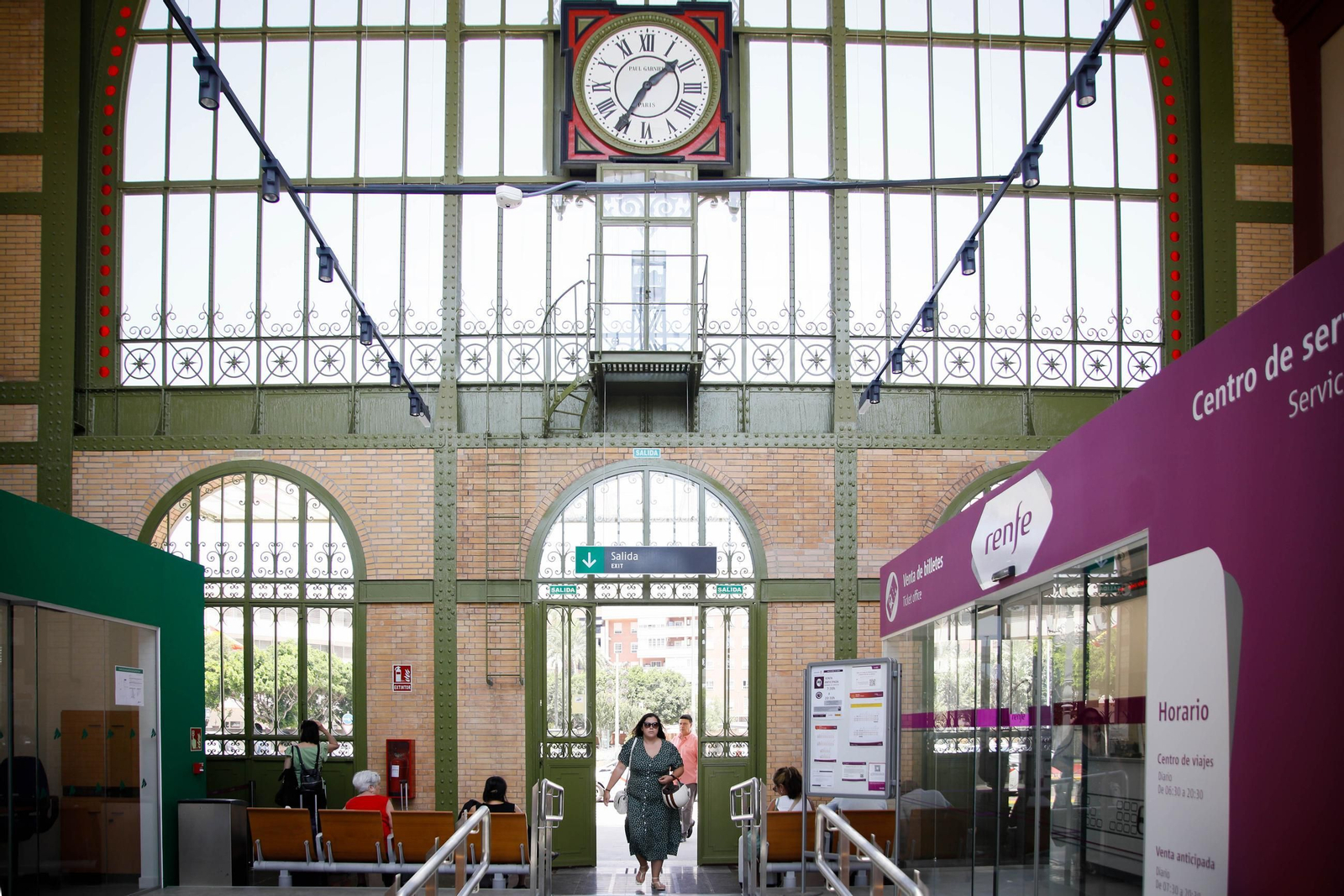 La apertura de la antigua estación de RENFE de Almería, en imágenes