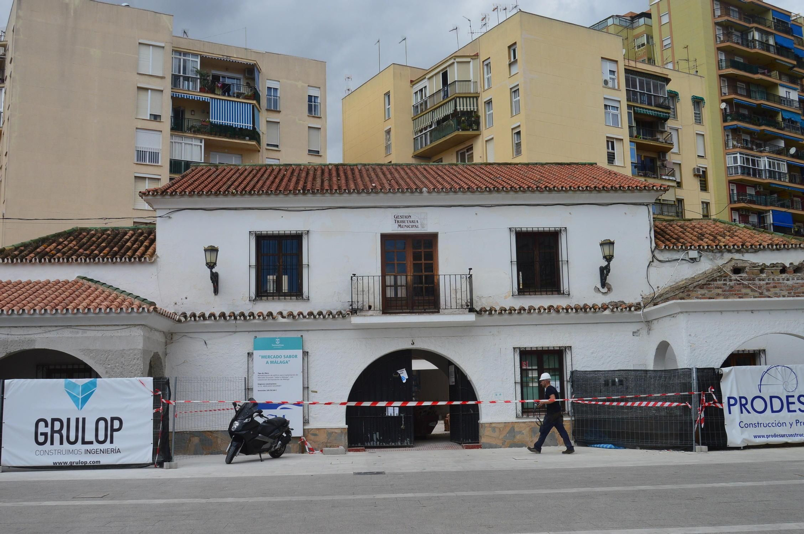 Obras en el edificio que albergará el mercado gourmet de Torremolinos.