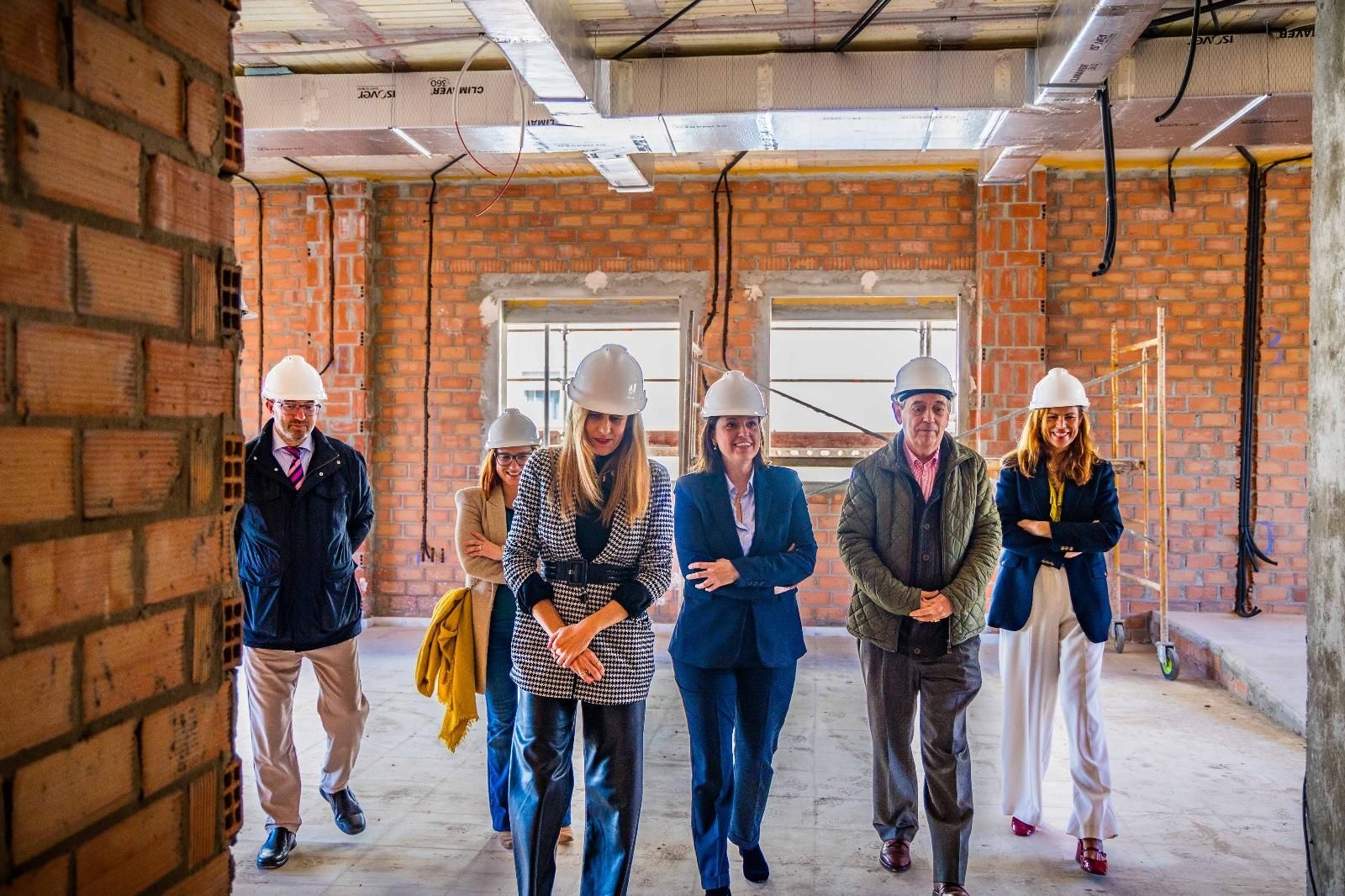 Visita de la alcladesa de San Fernando, Patricia Cavada, a las obras para el nuevo centro de Parkinson Visita de la alcladesa de San Fernando, Patricia Cavada, a las obras para el nuevo centro de Parkinson