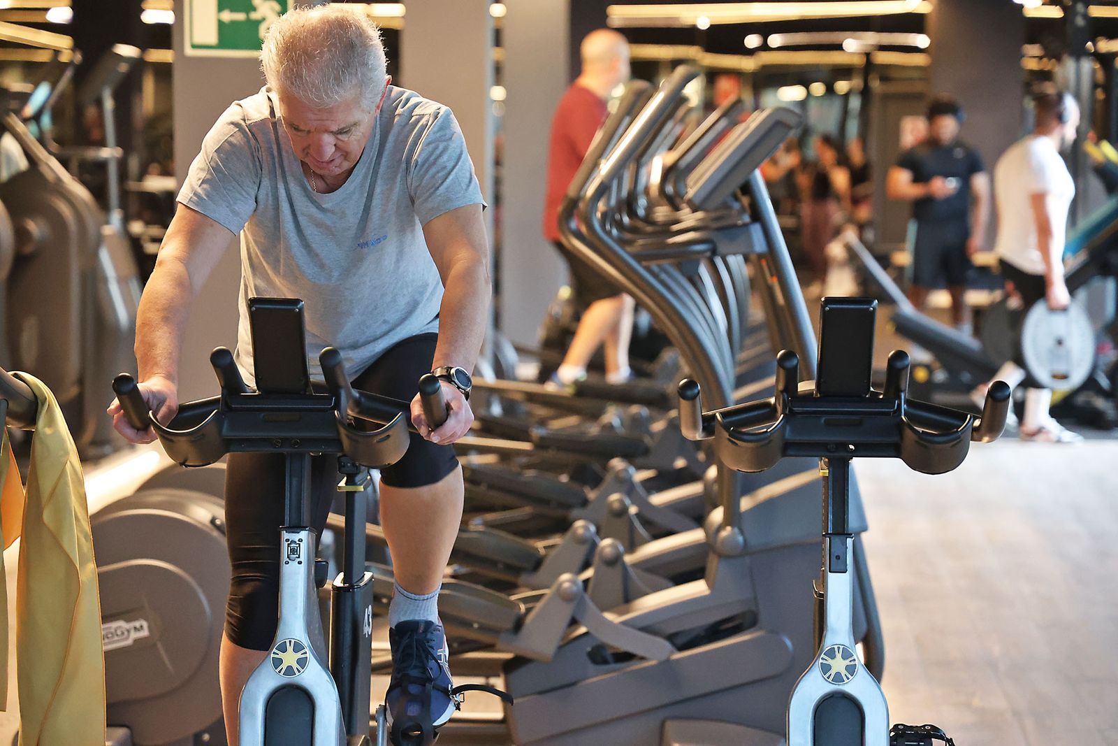Las fotos de la vuelta al gimnasio en Huelva: El O2 se llena con los propósitos de enero