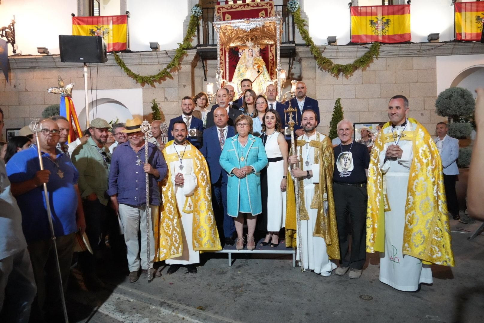 La romería de la Virgen de Luna del Lunes de Pentecostés en Villanueva de Córdoba, en imágenes