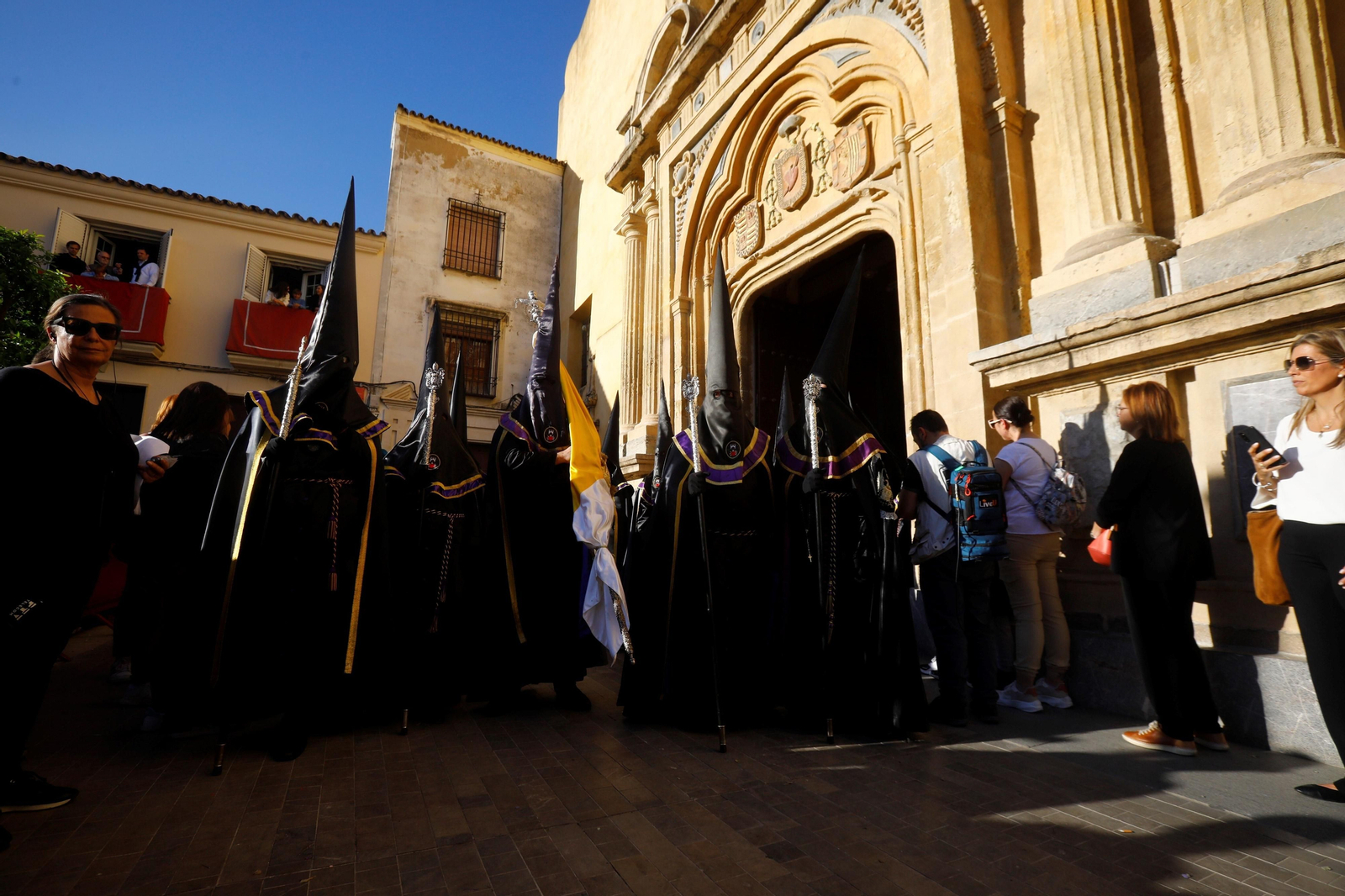 Jueves Santo en Córdoba: la procesión de Las Angustias, en imágenes