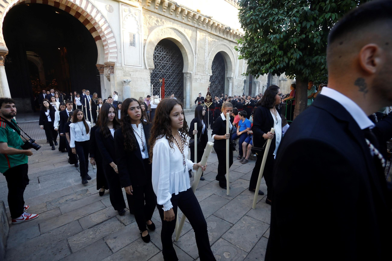 Las mejores fotos de los traslados de regreso de las hermandades tras el Magno Vía Crucis de Córdoba