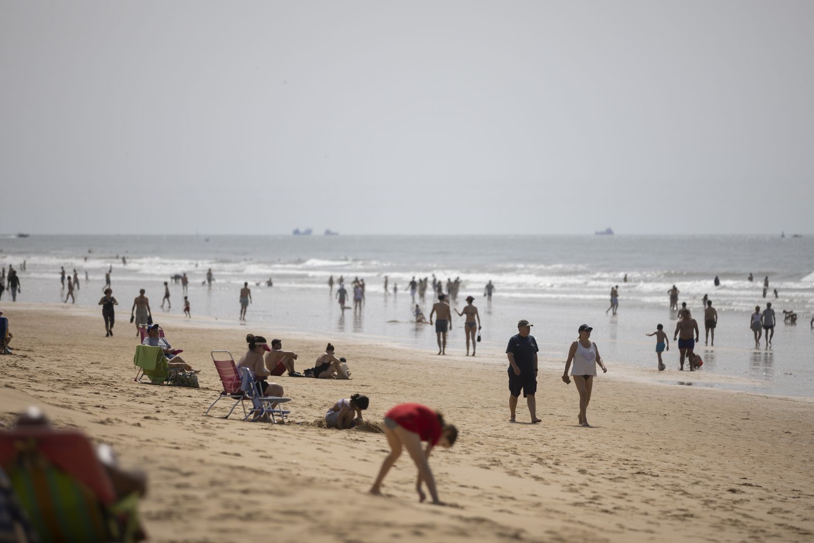 Imágenes del ambiente en las playas en este sábado 8 de abril