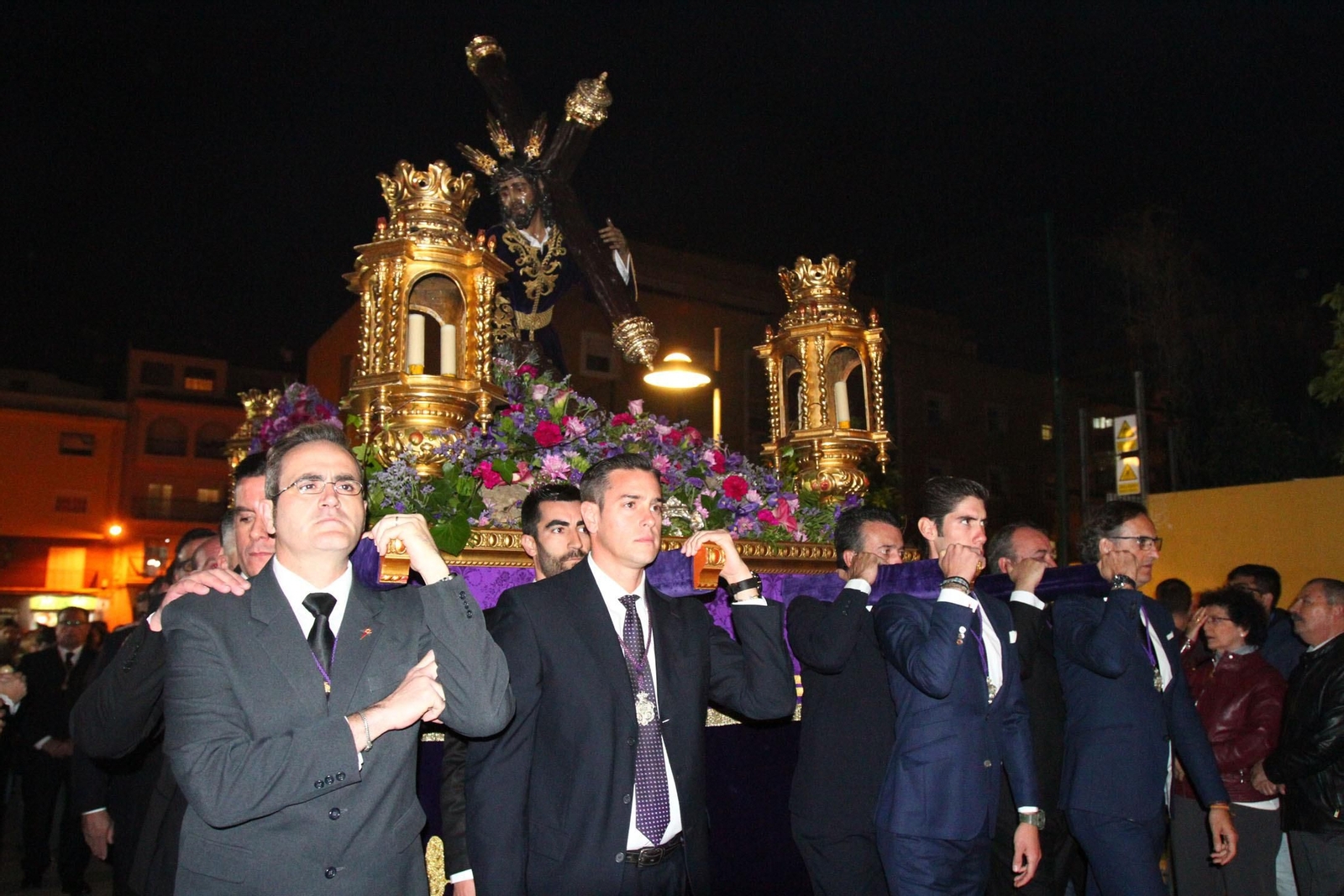 Vía Crucis parroquial en el Sagrado Corazón de Jesús, presidido por nuestro padre Jesús de las penas en sus Tres Caídas