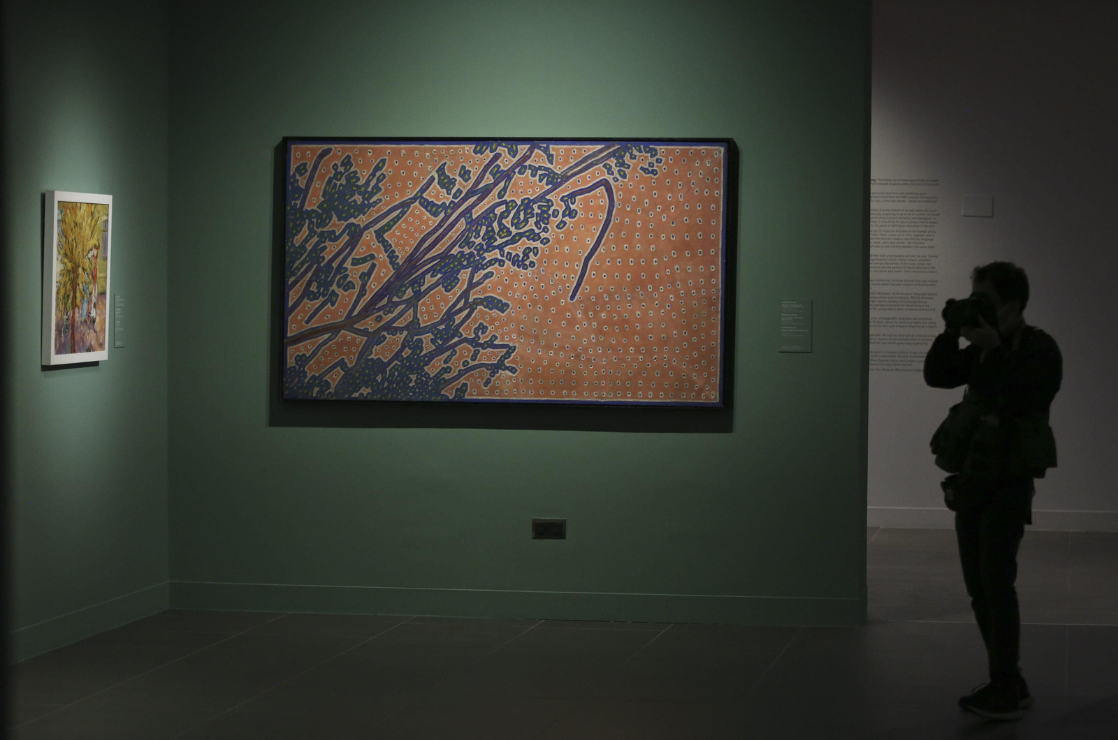 El Museo Ruso de Málaga estrena tres nuevas exposiciones, en fotos