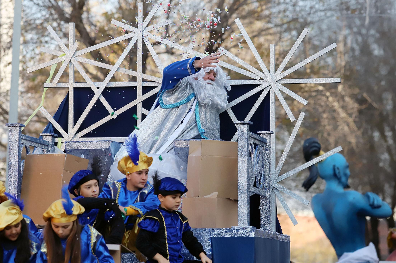 Imágenes de los Reyes Magos en la barriada de La Orden