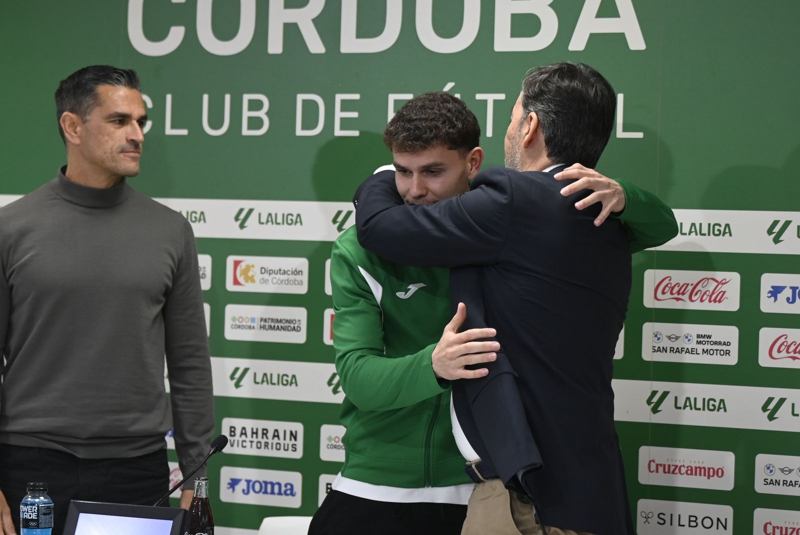 Las mejores fotos de la presentación de Trilli con el Córdoba CF