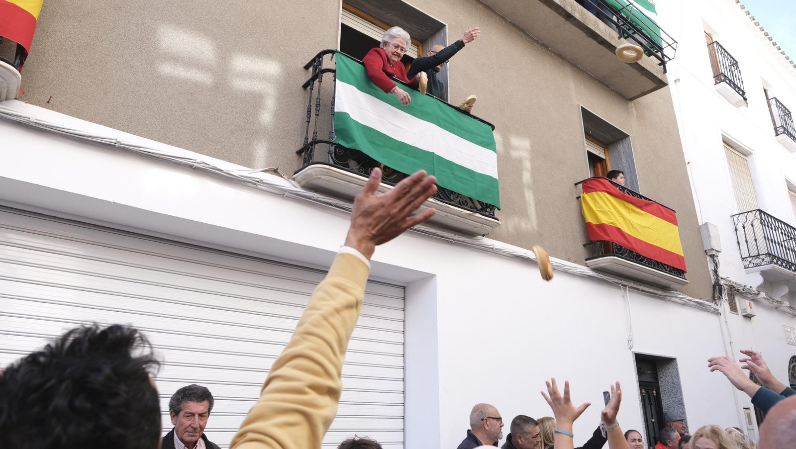 Procesión de San Sebastián y tirada de roscos en Lubrín, en imágenes