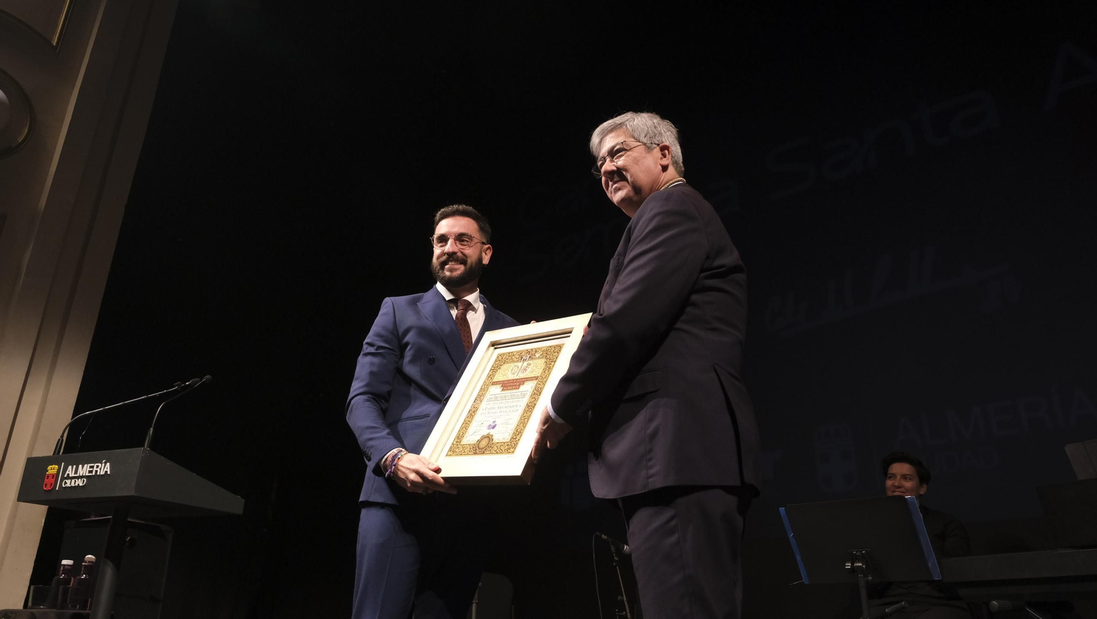 Presentación del cartel de la Semana Santa de Almería 2025, en imágenes