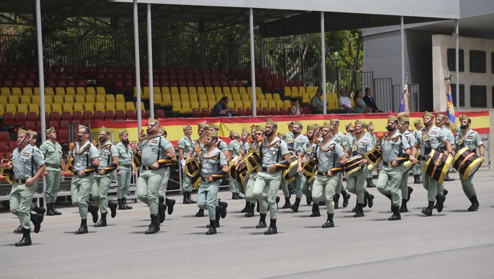 Visita de la Ministra de Defensa Margarita Robles a La Legión Española, en Viator
