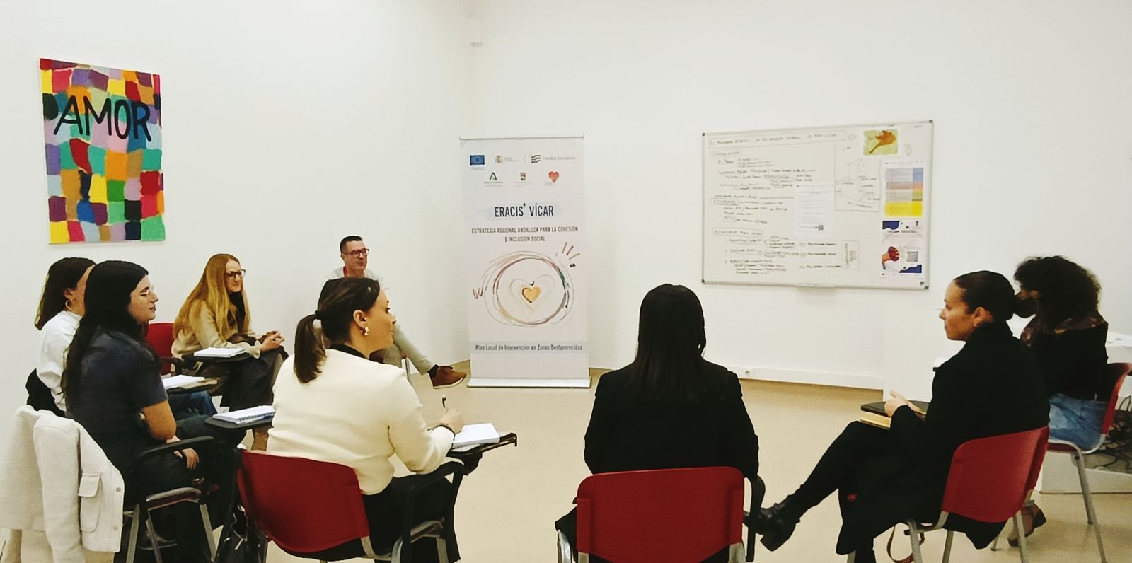 El grupo de intervención de  La Mojonera se ha interesado por el modelo Vicar