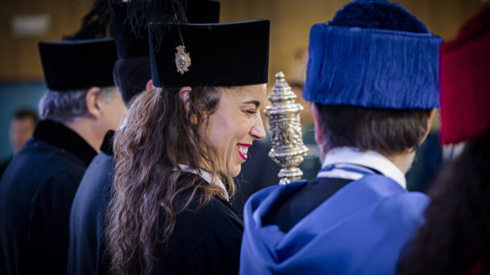 Las mejores imágenes del acto de investidura de doctorados por la UCA