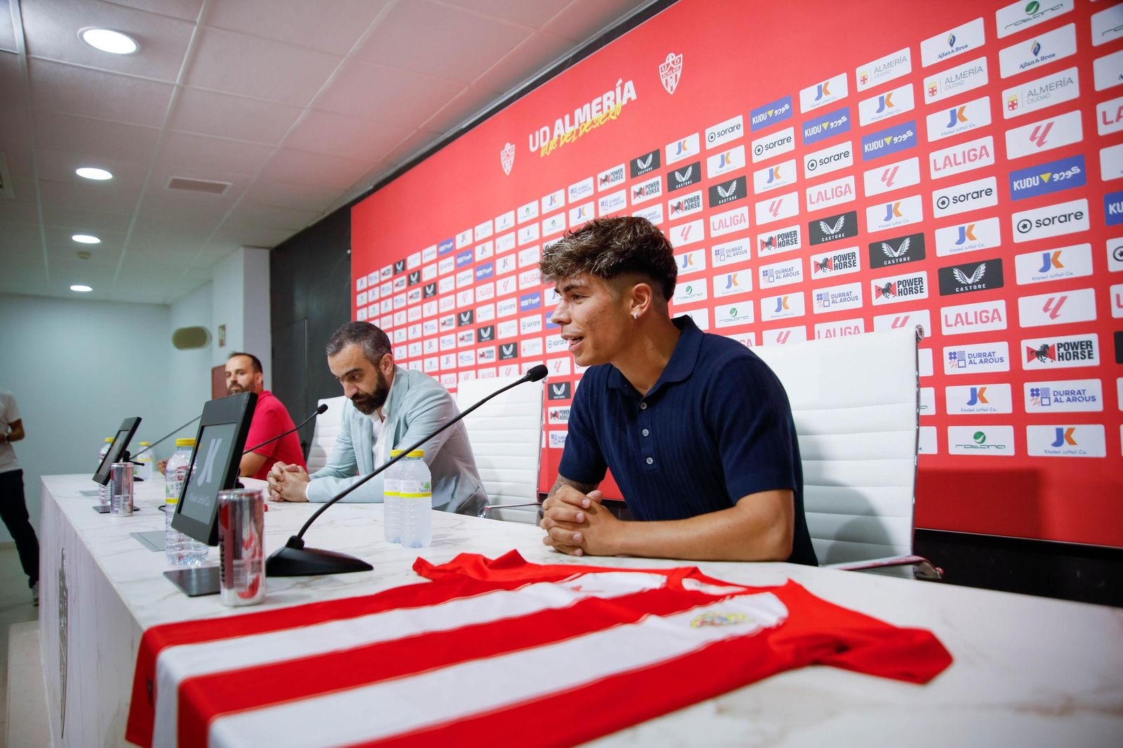 Presentación de Nico Melamed como nuevo jugador de la UDA, en imágenes