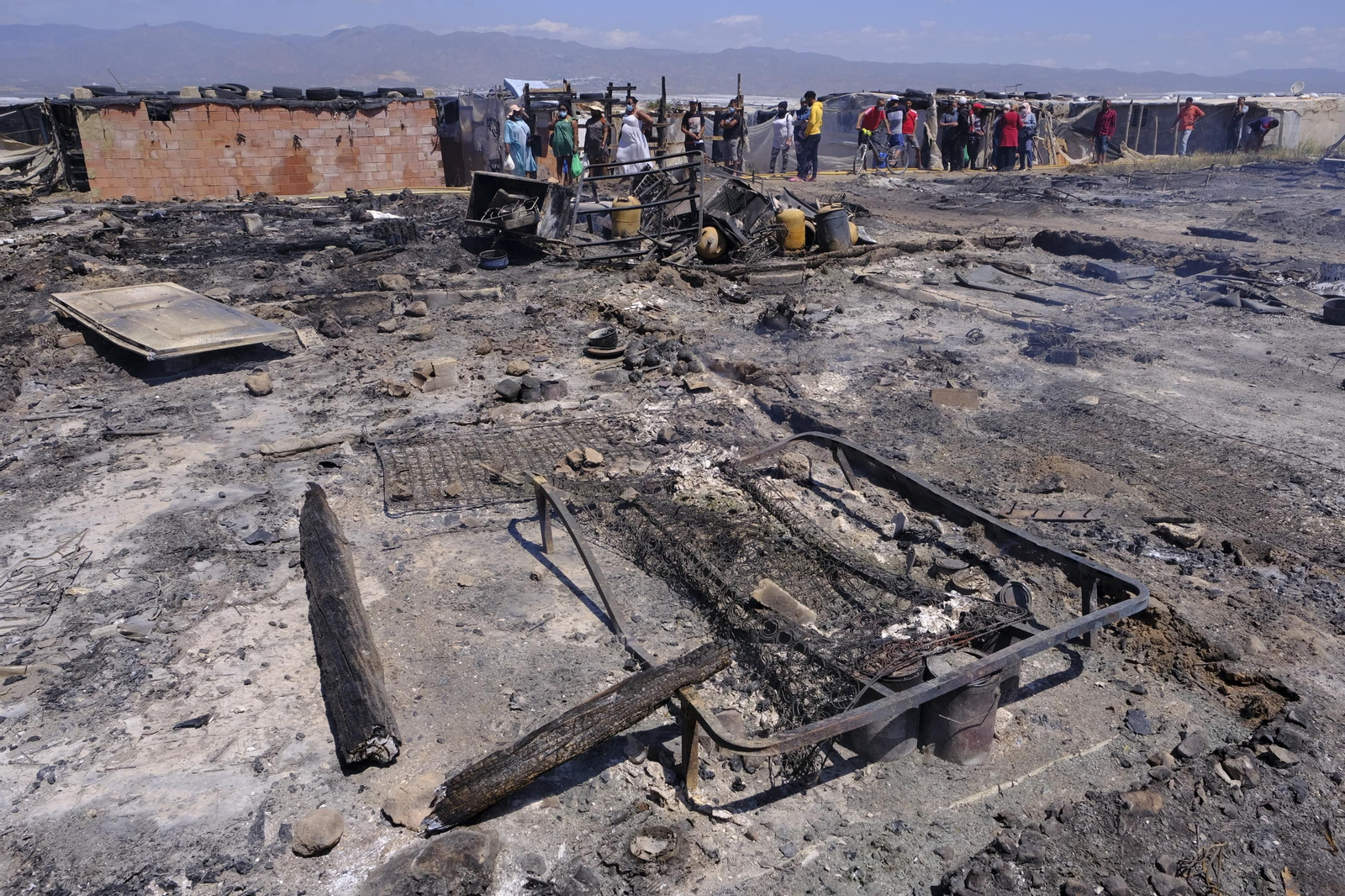 Fotogalería incendio asentamiento de chabolas en Atochares-Níjar (Almería)