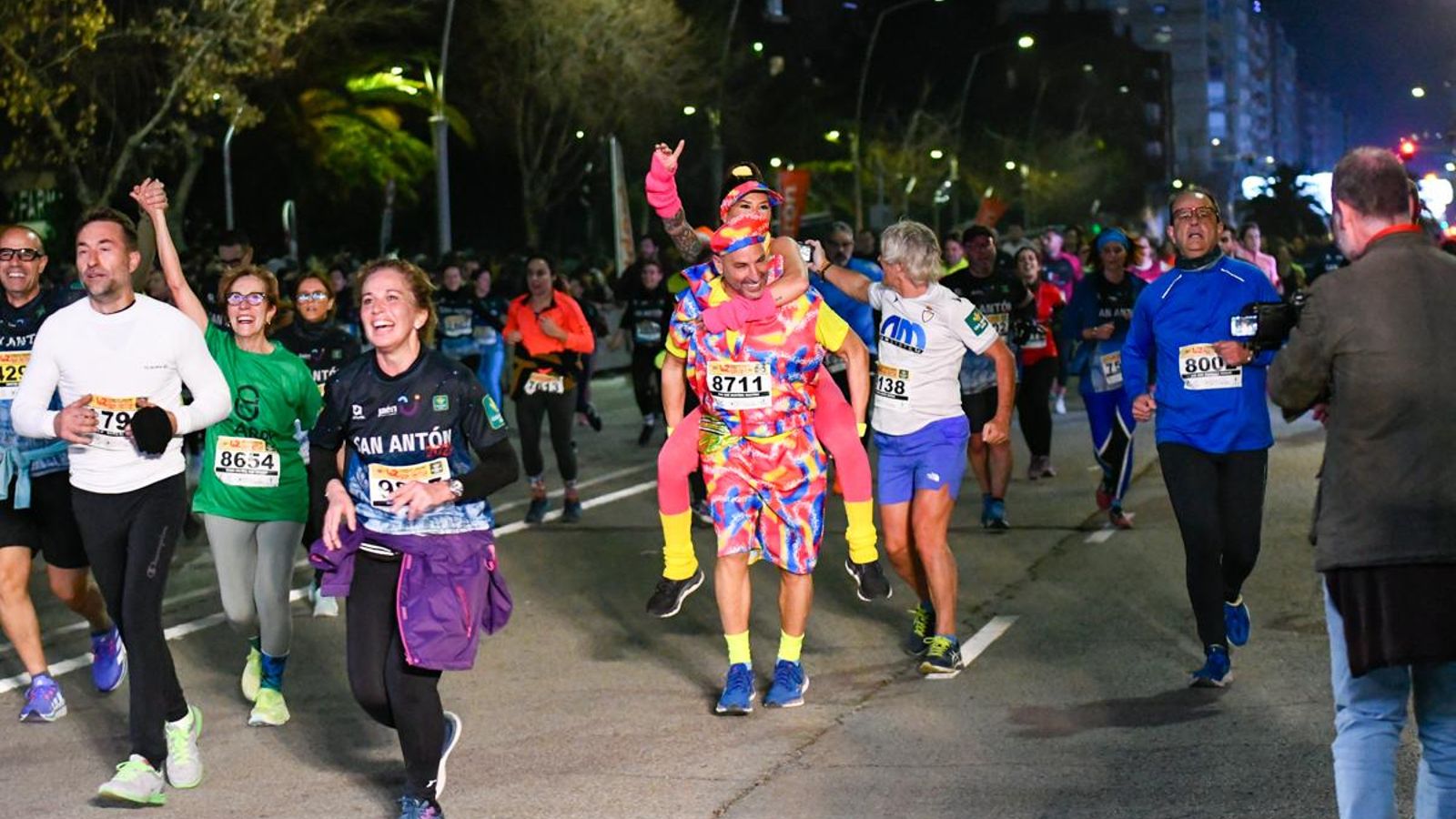 En imágenes: búscate en tu llegada a meta de la Carrera de San Antón 2025 (10)