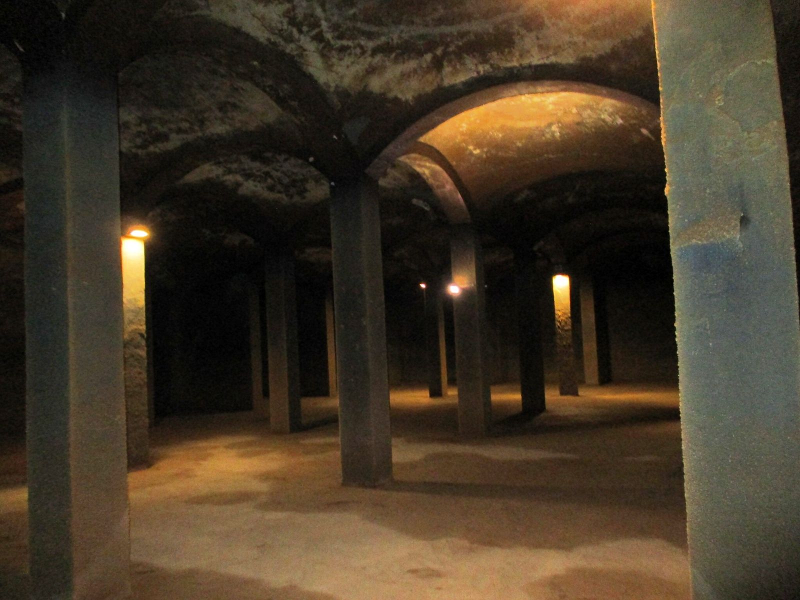 Los techos delos depósitos con abovedados.