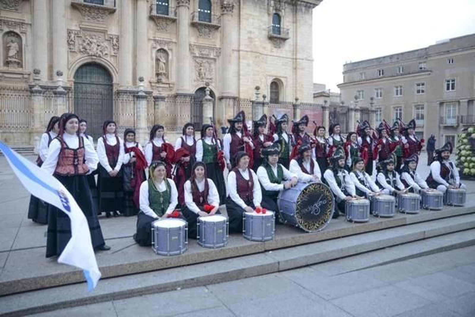 En imágenes: La Cabalga de Reyes de Jaén desata la emoción en sus calles abarrotadas