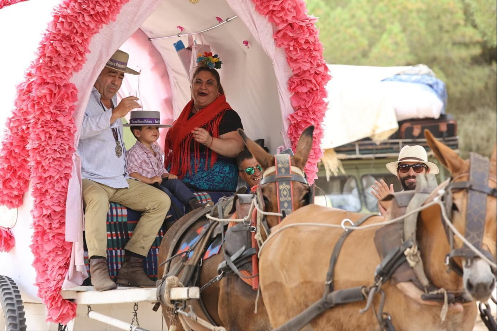 Imágenes de la Hermandad del Rocío de Jerez el jueves por el Coto