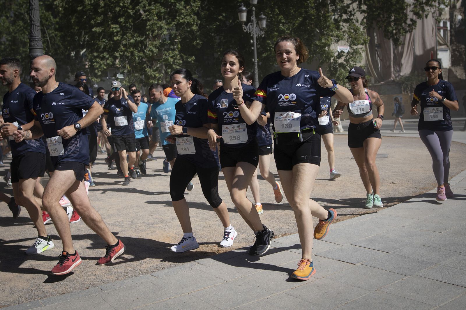 Encuéntrate en las imágenes de la carrera de la Policía Nacional 'Ruta 091'