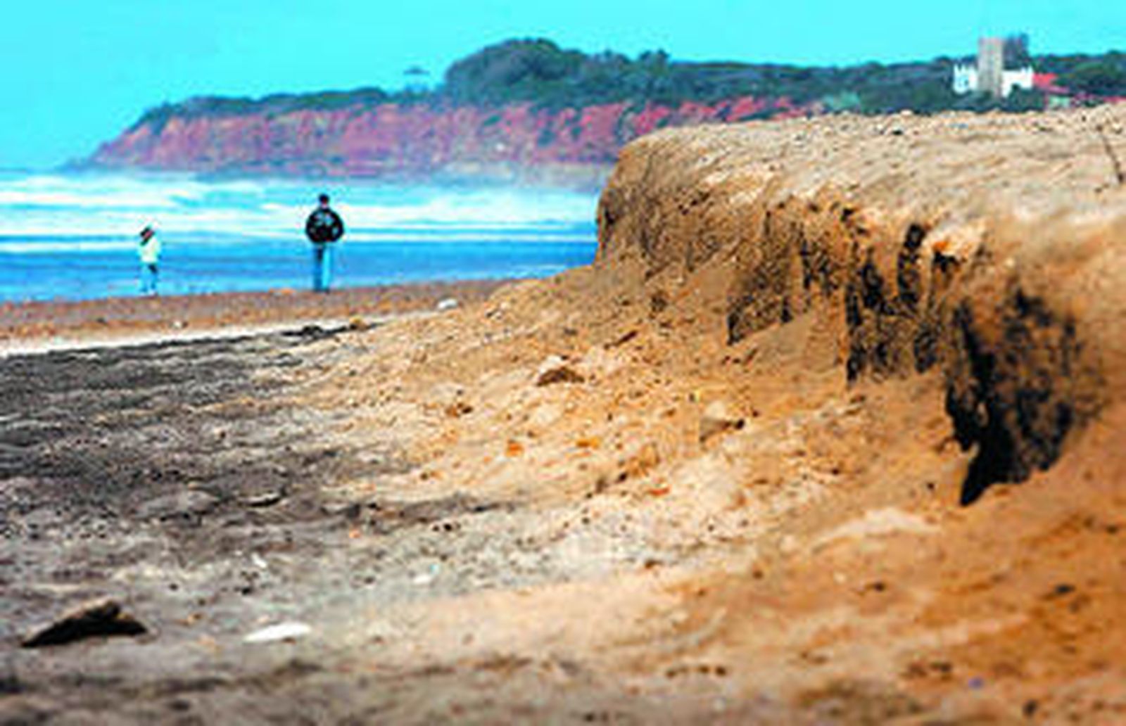 El temporal se traga las playas gaditanas