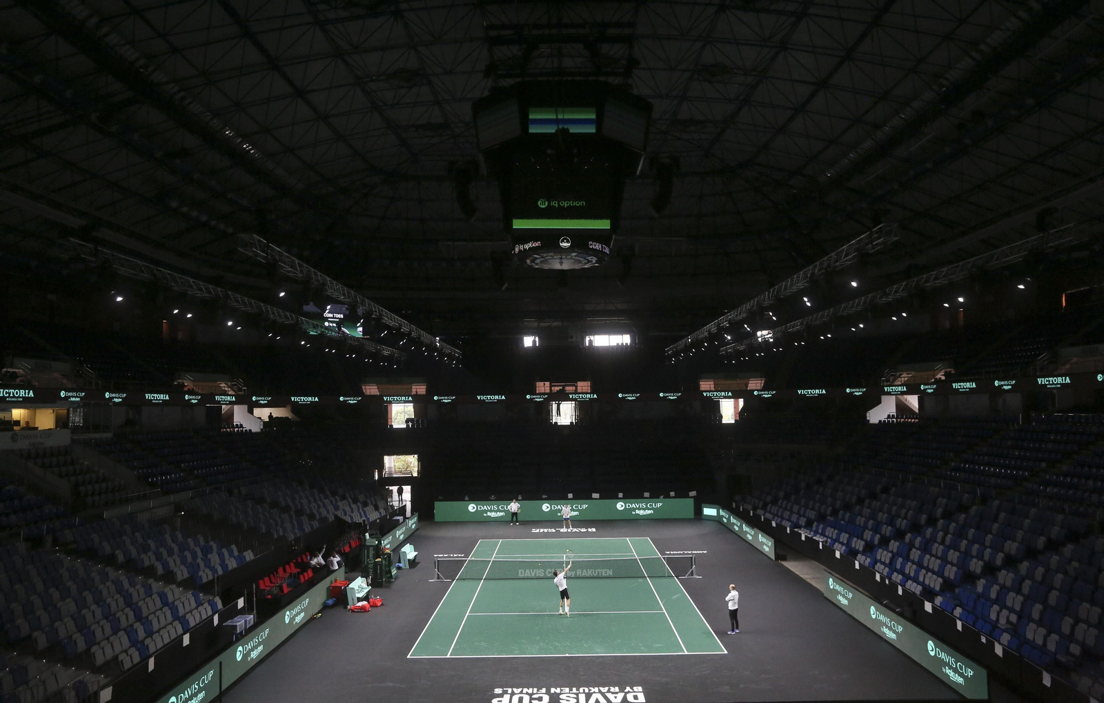 La metamorfosis del Carpena para la Copa Davis, con los jugadores sobre la pista ya