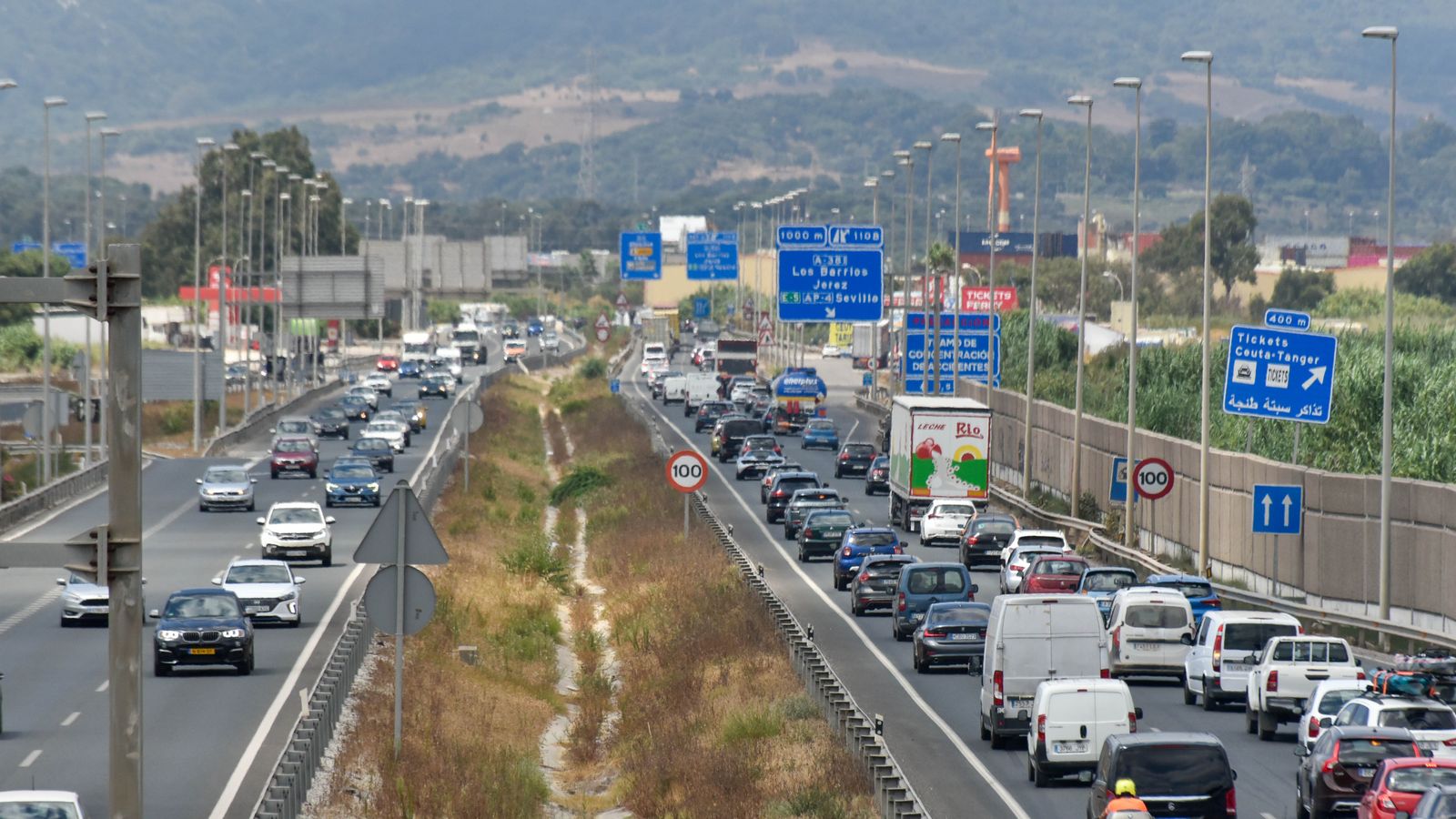 Retenciones en la A-7 entre San Roque y Los Barrios.