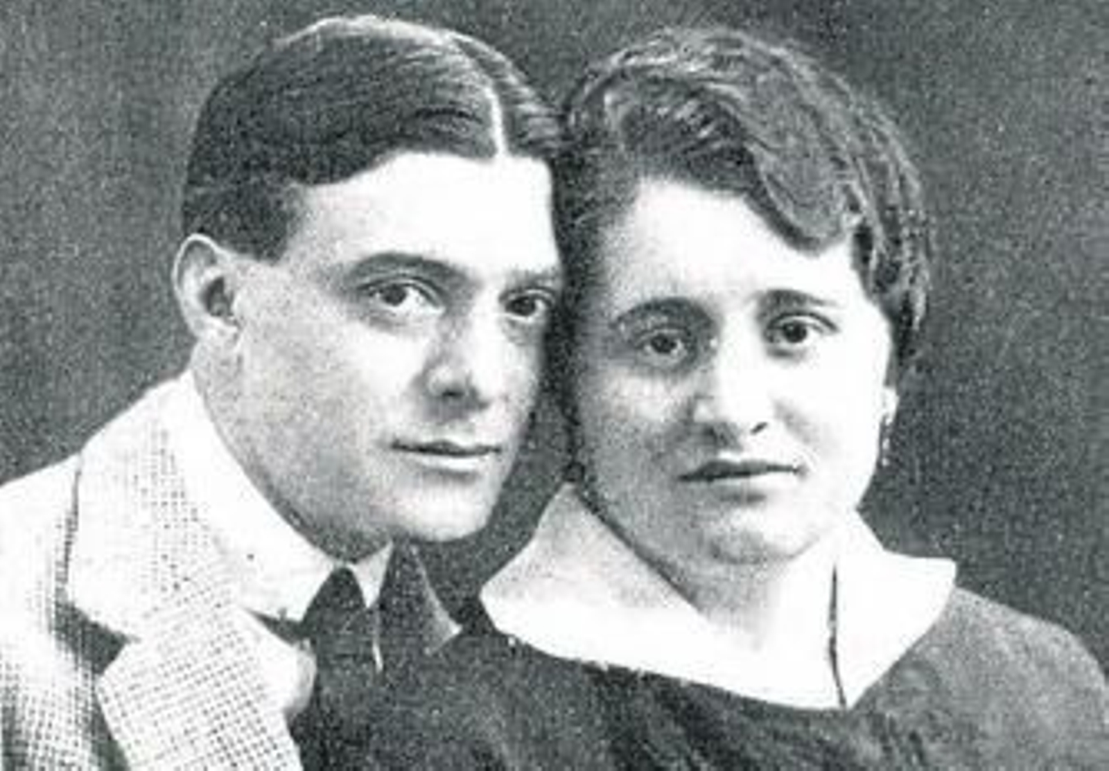 Eduardo Arcos 'Fantomas' junto a Leonor Fioravanti.