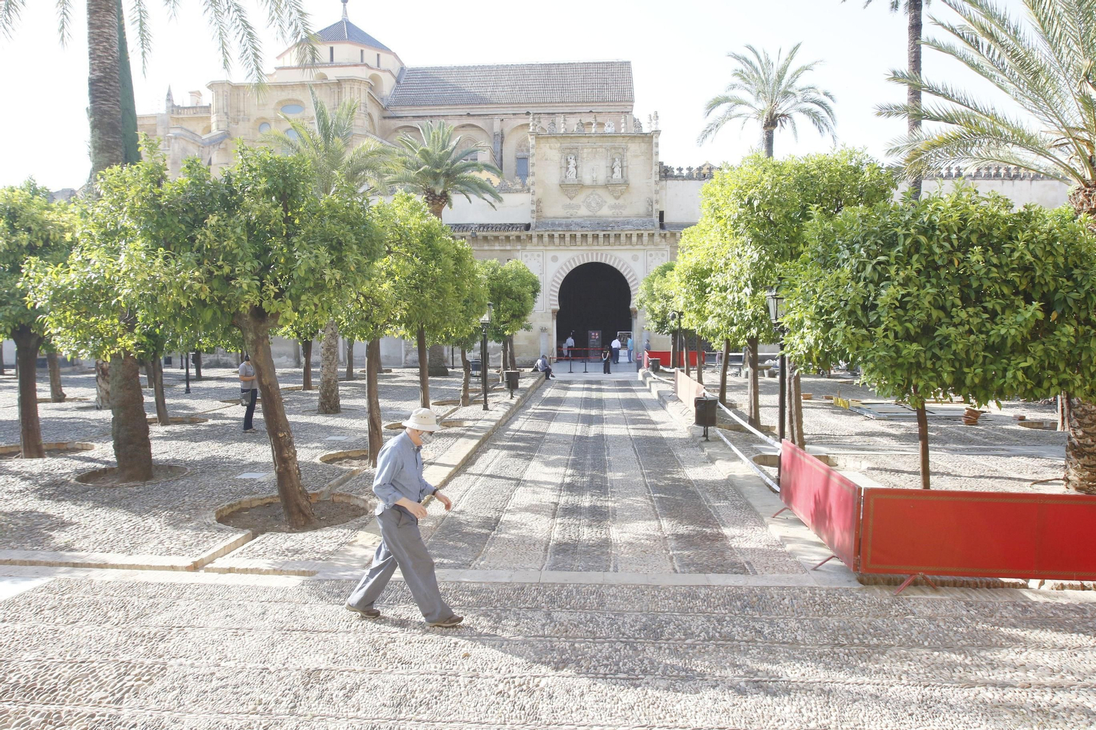 Patio de los naranjos de la Mezquita-Catedral.