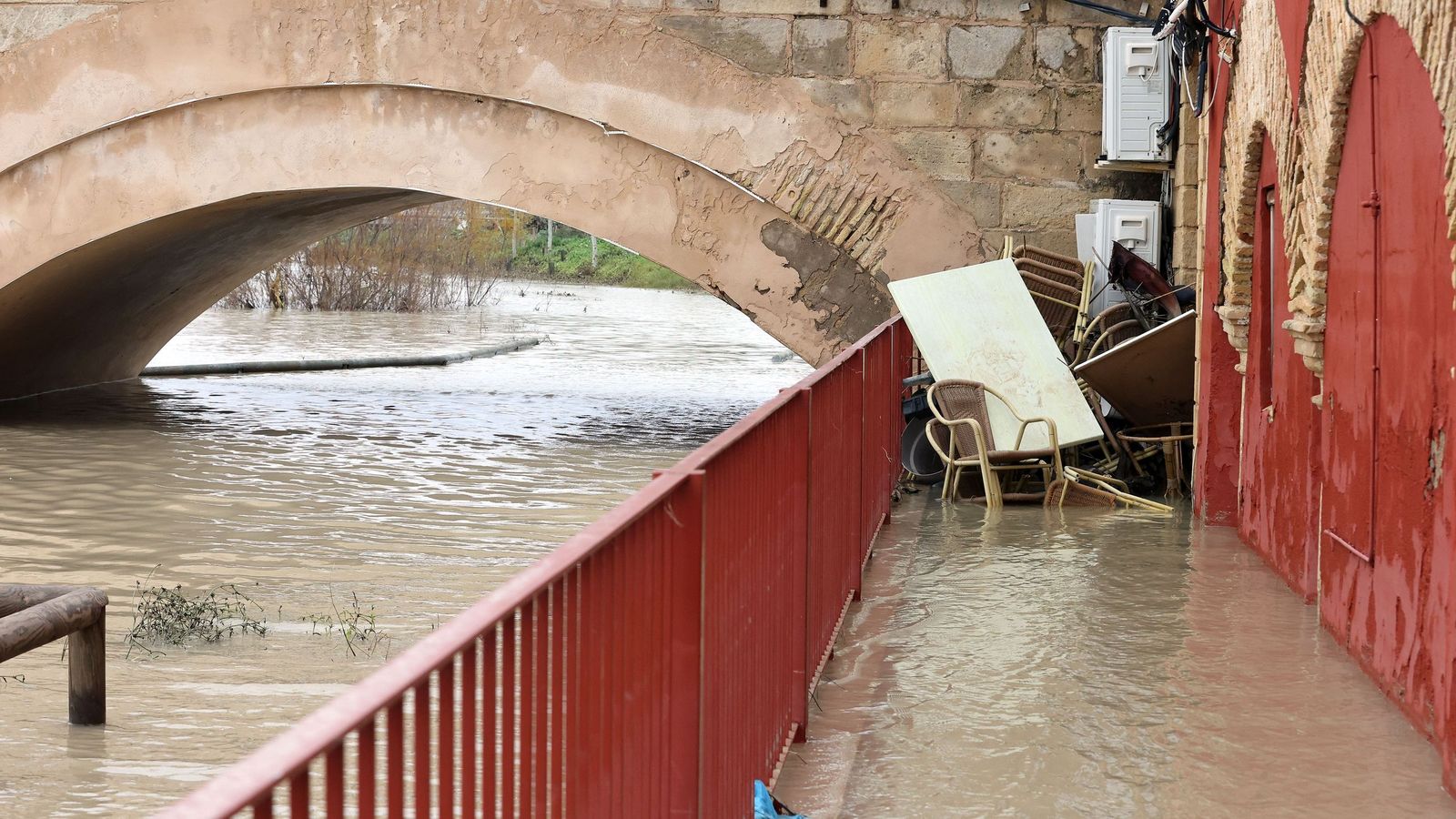 Vuelta a sus casa en La Ina, La Corta y El Portal