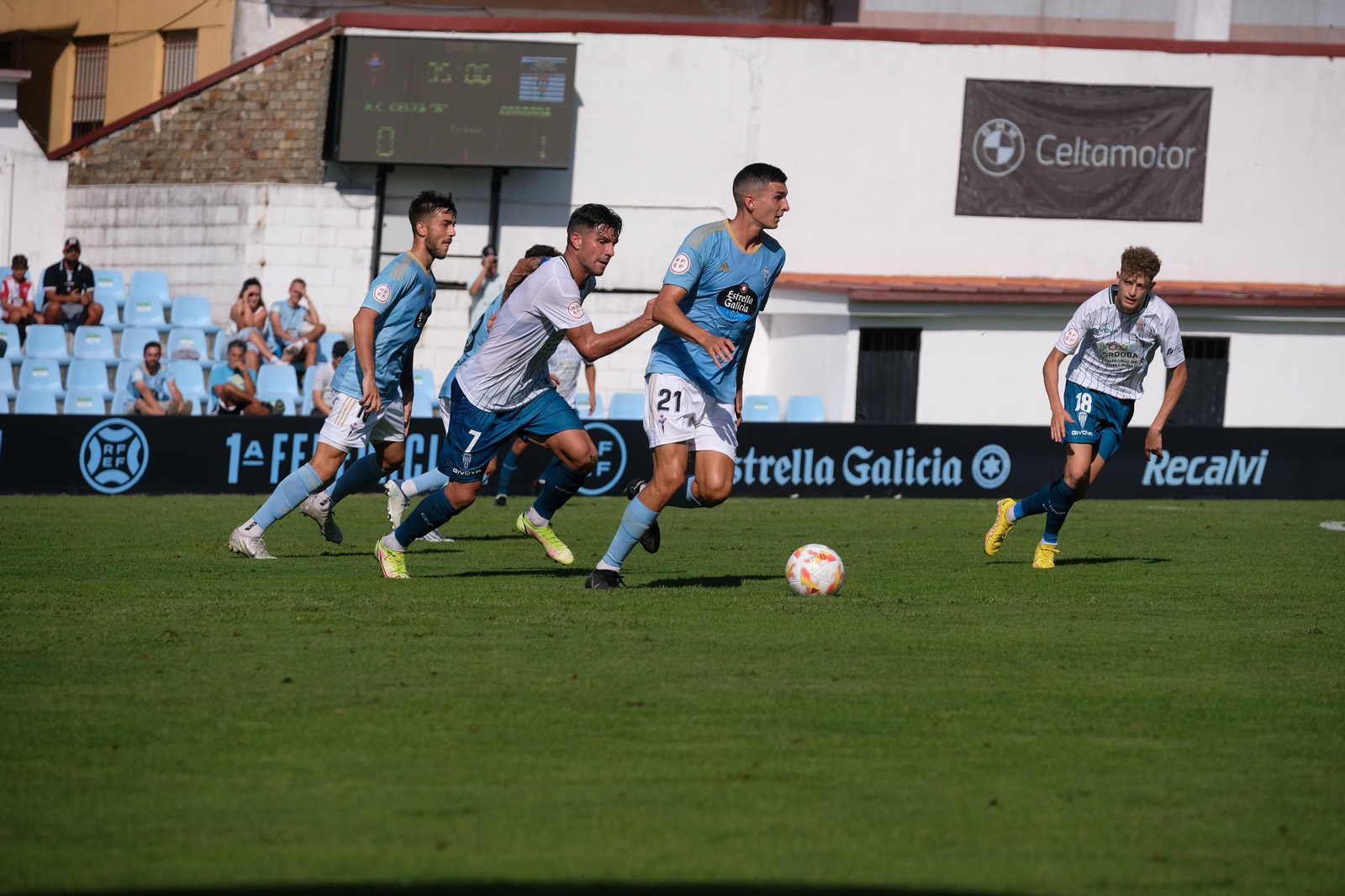 Las imágenes del triunfo del Córdoba CF en su visita al Celta B