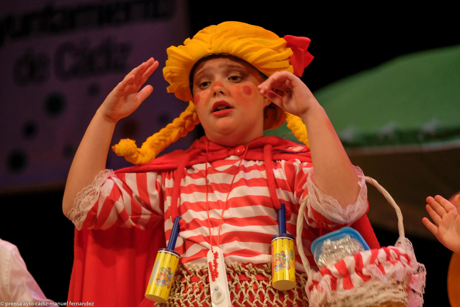 Chirigota Pa roja, roja nosotras.