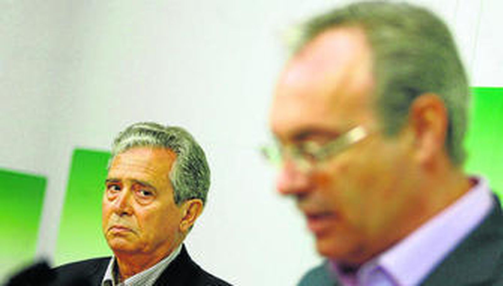 Herminio Trigo y Juan Pablo Durán, en la comparecencia de ayer en la sede del PSOE cordobés.