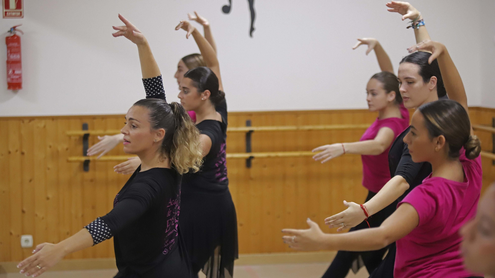 Fotos de la Academia de Baile Eva en La Línea