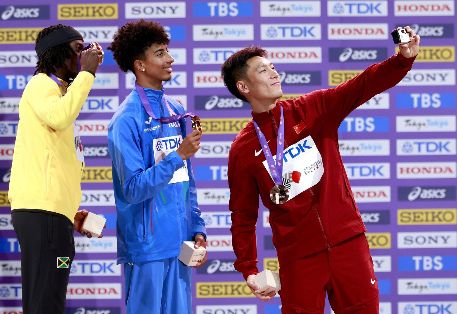 Las fotos del prometedor triunfo de Attaoui y del resto de la jornada del Mundial de Atletismo