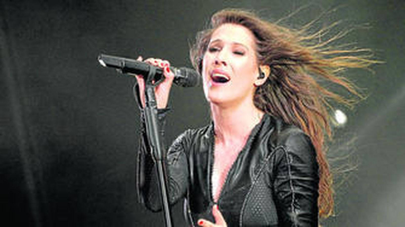 La cantante no dejó de compartir sus canciones con el público.