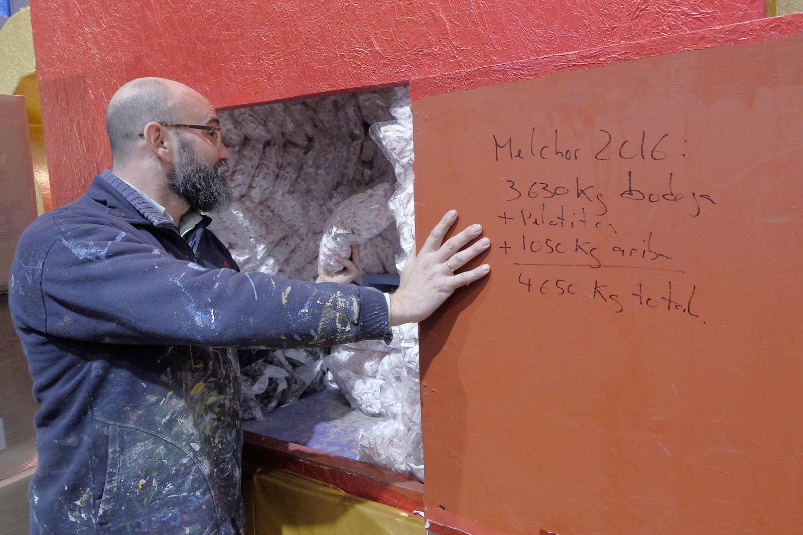 Los preparativos de la Cabalgata de Reyes Magos de Sevilla, en imágenes