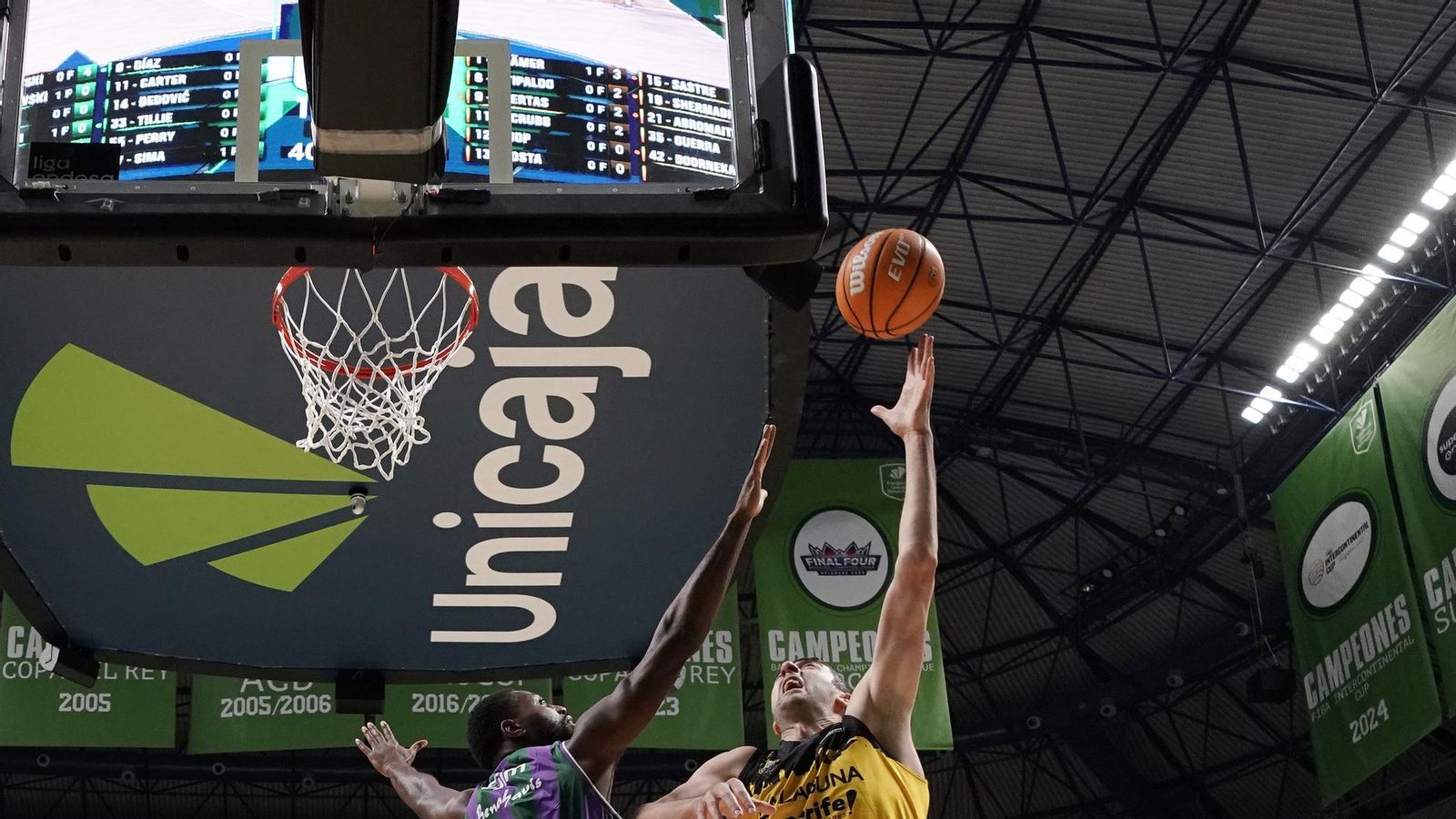 El Unicaja-La Laguna Tenerife, en fotos