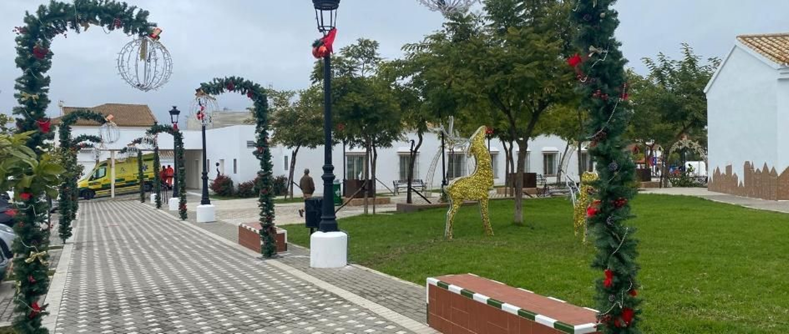 Decoración navideña en Castilblanco de los Arroyos.