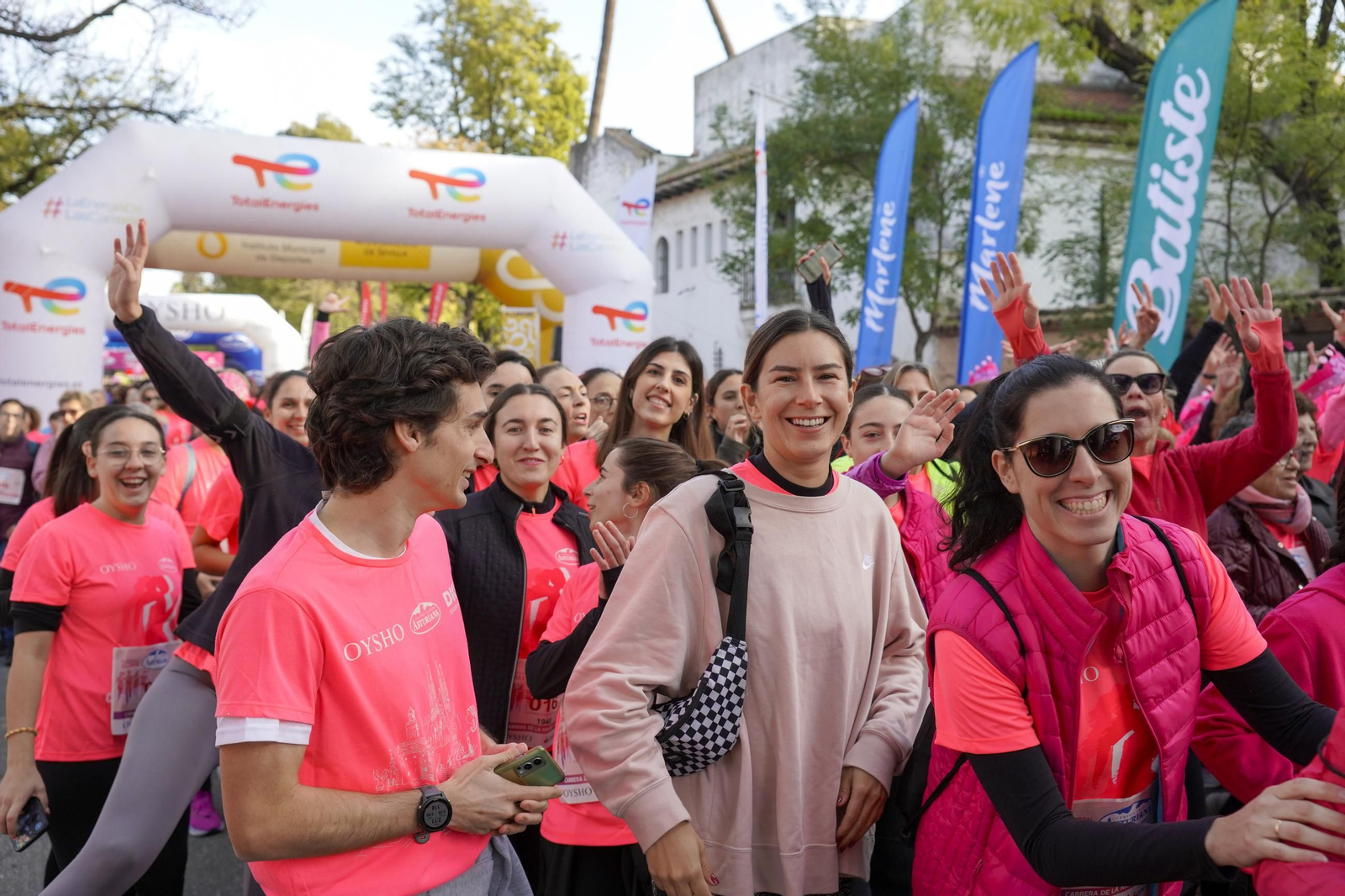 Búscate en las fotos de la Carrera de la Mujer de Sevilla
