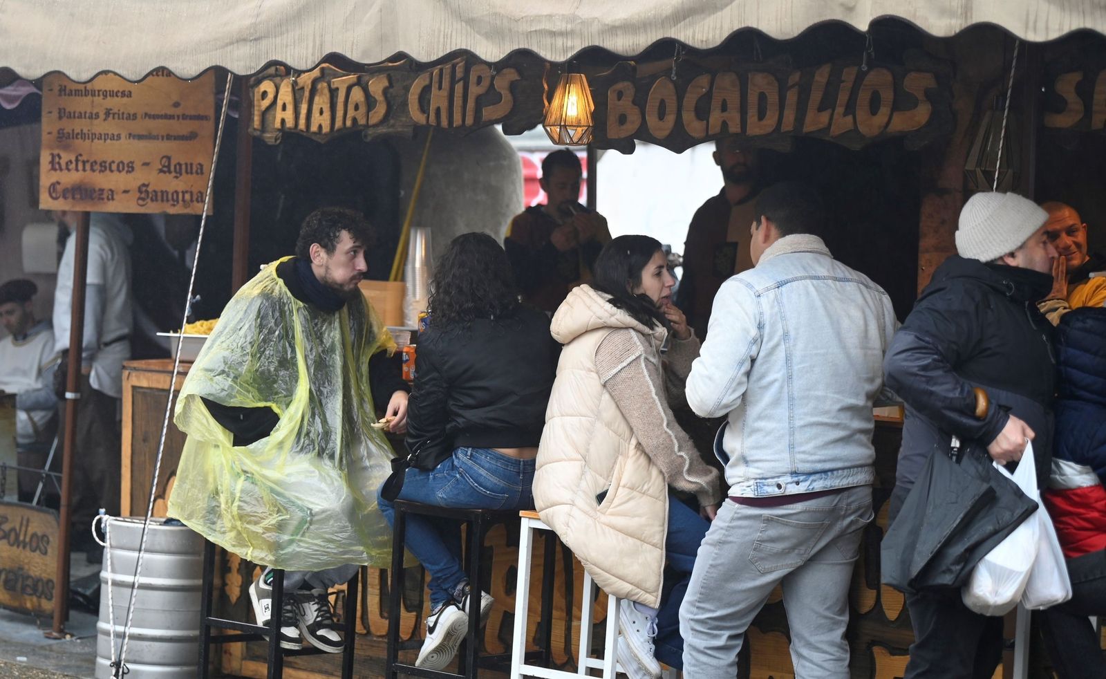 La lluvia desluce el último día del Mercado Andalusí