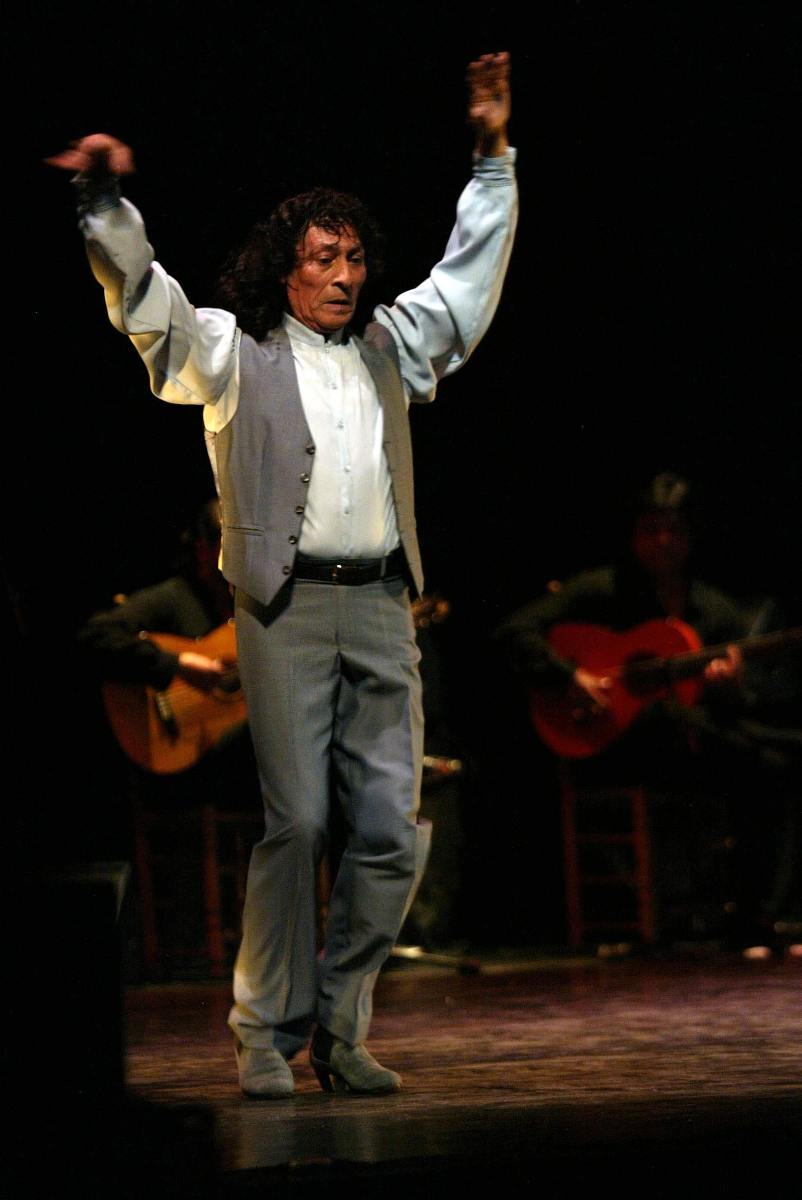 Manolete bailando la farruca.