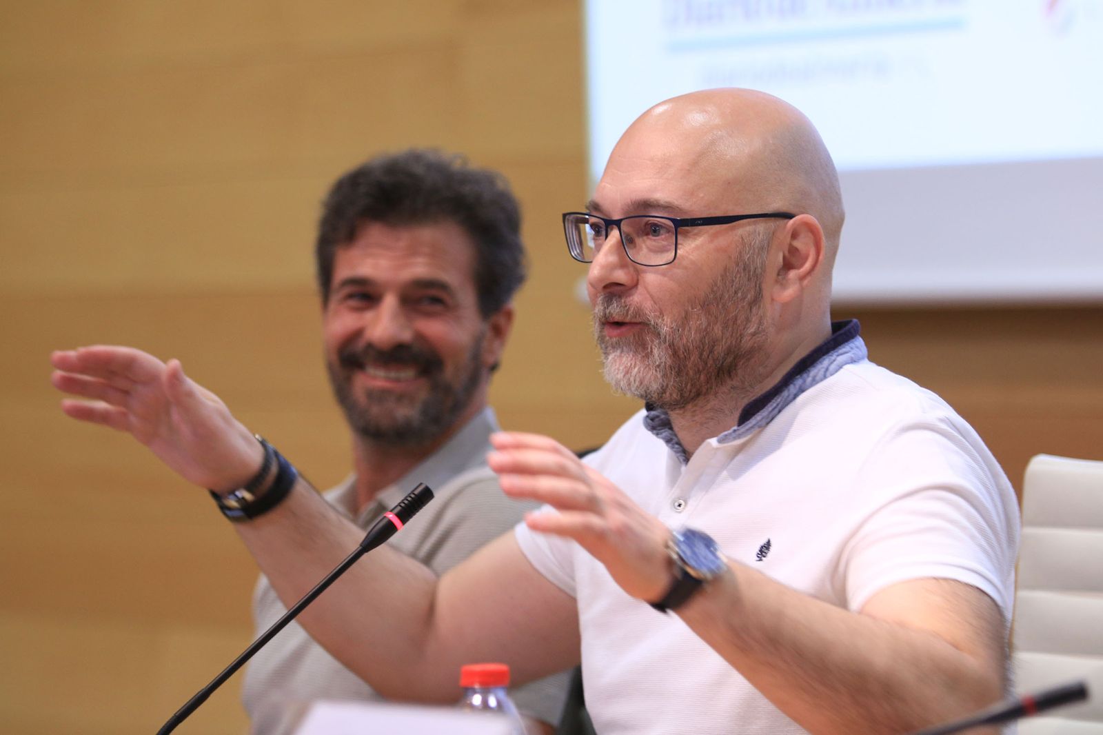 Diario de los Libros, con Fernando J. Múñez y su novela 'Antes se secará al tierra'