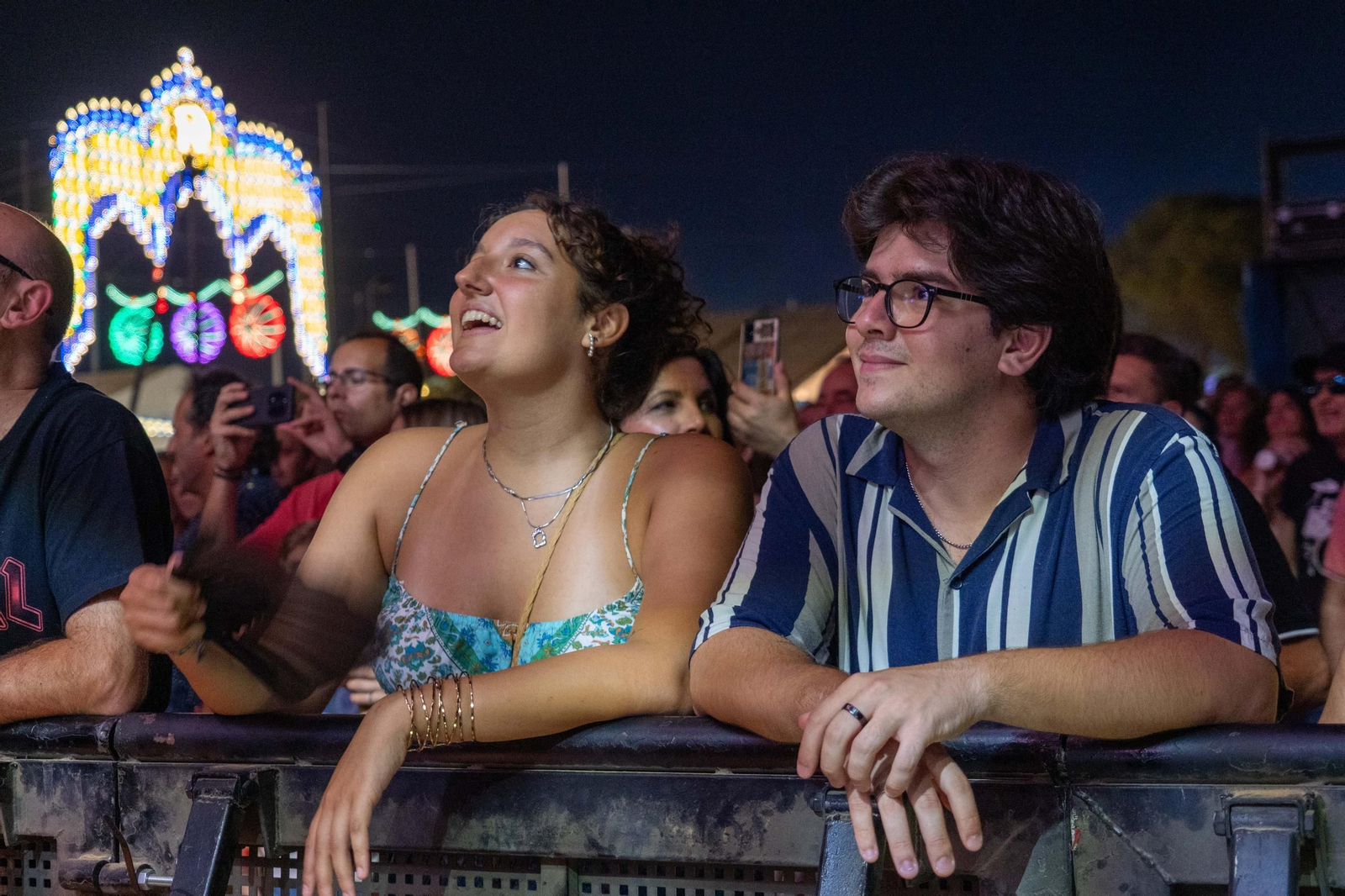 Colombinas 2025: Imágenes del concierto de Seguridad Social en las Fiestas Colombinas