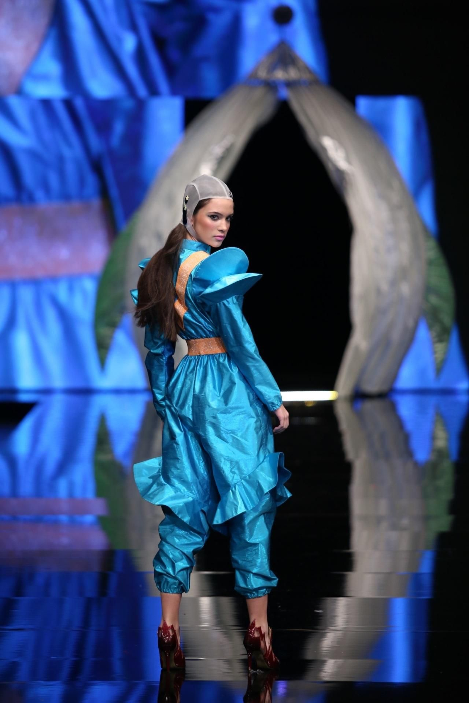 Antonio Gutiérrez en SIMOF 2019, fotos del desfile