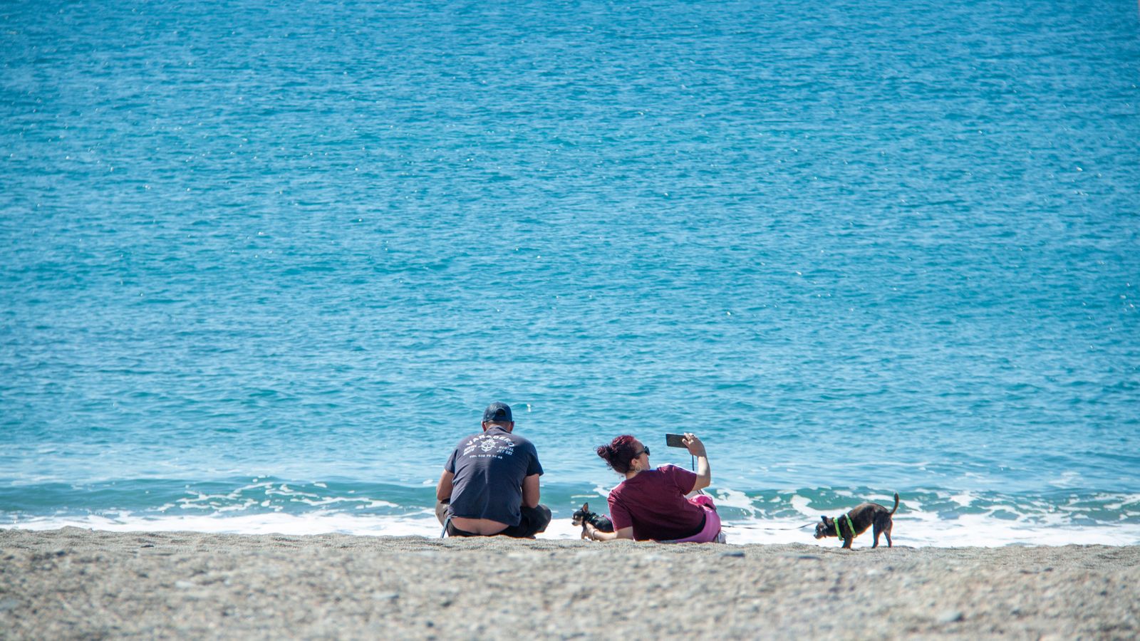 La Costa disfruta de un Día de Andalucía con viento, sol y playa