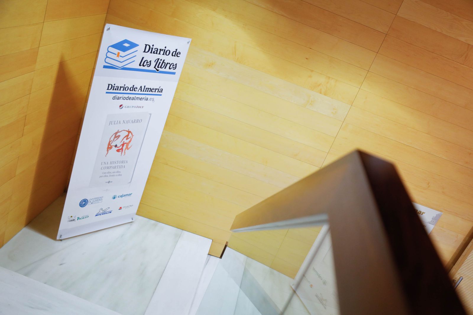 Imágenes de Diario de los Libros, con Julia Navarro