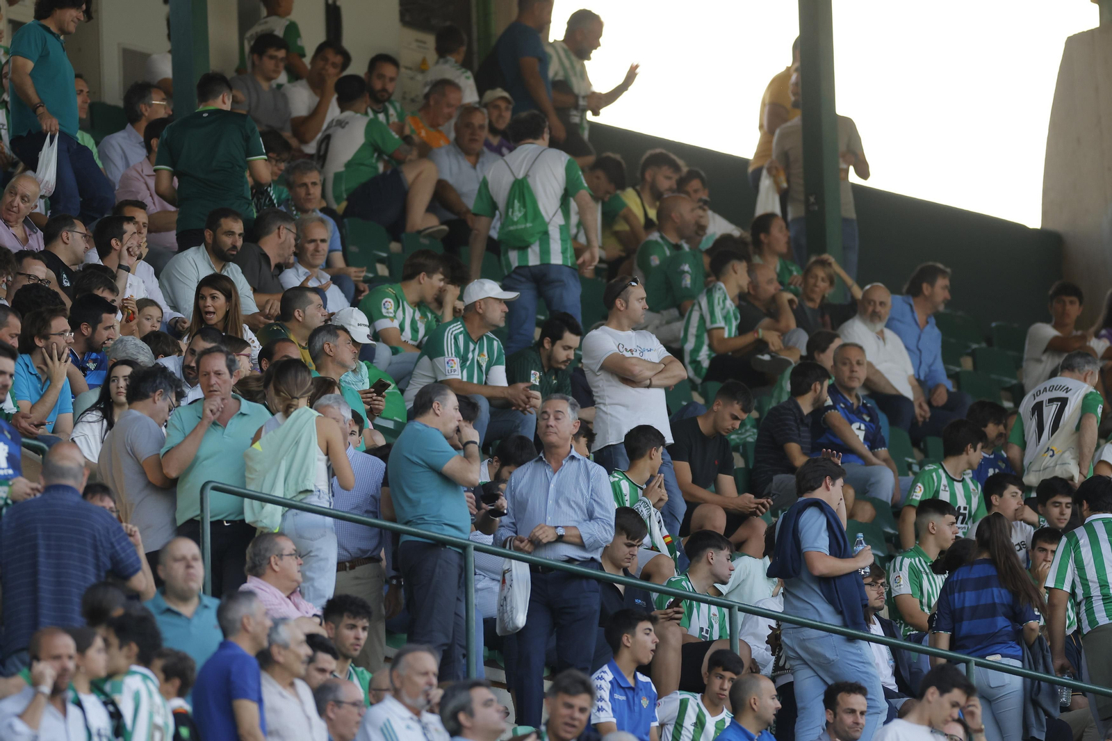 Búscate en las fotos del Betis-Rayo
